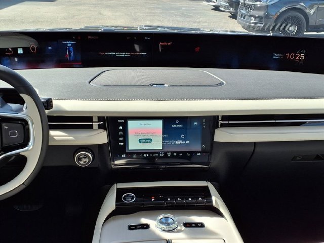 New 2026 Lincoln Navigator Premiere AWD/4WD image 13