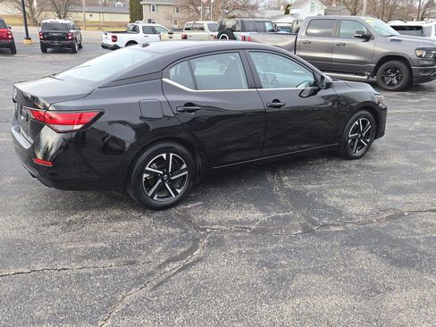 Used 2025 Nissan Sentra SV image 8