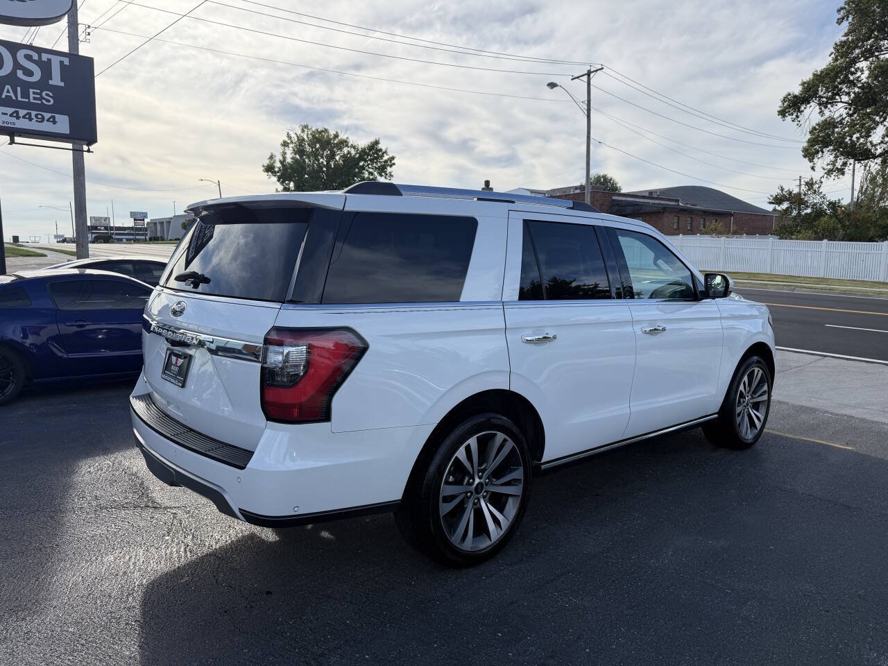 Used 2020 Ford Expedition Limited w/ Equipment Group 302A AWD/4WD image 7