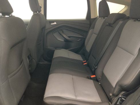 Used 2019 Ford Escape SE FWD image 18