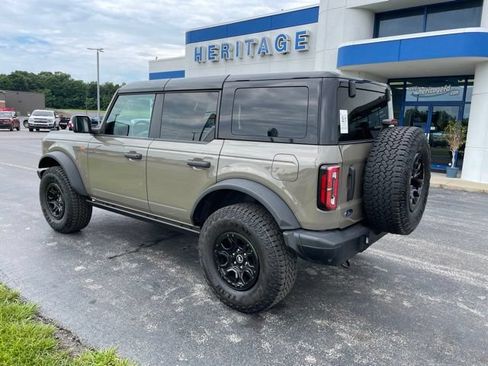 Used 2025 Ford Bronco Badlands AWD/4WD image 9
