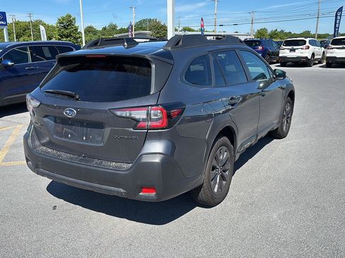 Used 2025 Subaru Outback Onyx Edition AWD/4WD image 3