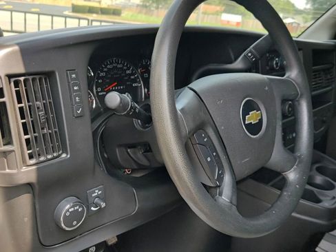 Used 2019 Chevrolet Express 2500 LT w/ LT Preferred Equipment Group image 13