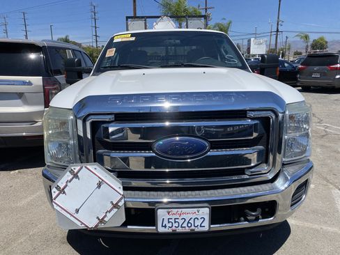 Used 2016 Ford F350 XLT w/ XLT Interior Package RWD image 2