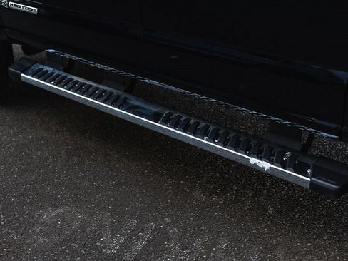 Used 2017 Ford F350 Lariat w/ Chrome Package image 15