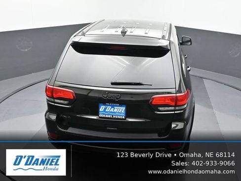Used 2018 Jeep Grand Cherokee Altitude AWD/4WD image 17