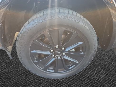 Used 2020 Ford F150 Lariat w/ Equipment Group 502A Luxury AWD/4WD image 11