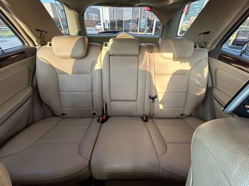 Used 2011 Mercedes-Benz ML 350 4MATIC w/ Premium 1 Pkg image 22