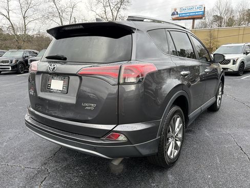 Used 2018 Toyota RAV4 Limited image 7