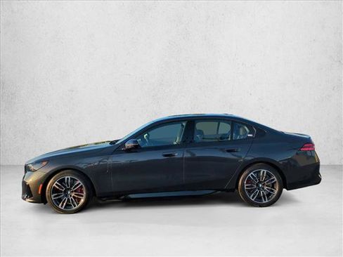 Certified 2026 BMW 550e xDrive w/ Premium Package image 9