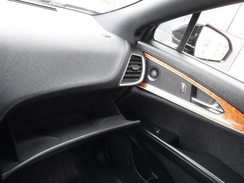 Used 2020 Lincoln Nautilus Reserve w/ Cargo Utility Package image 35