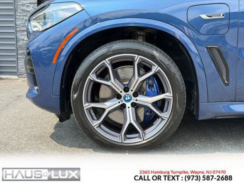 Used 2022 BMW X5 xDrive45e w/ M Sport Package AWD/4WD image 9