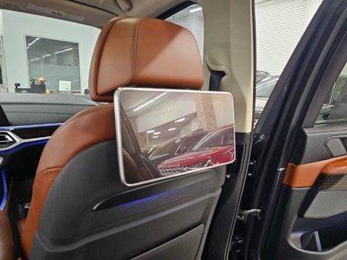 Used 2019 BMW X7 xDrive50i w/ Premium Package AWD/4WD image 38