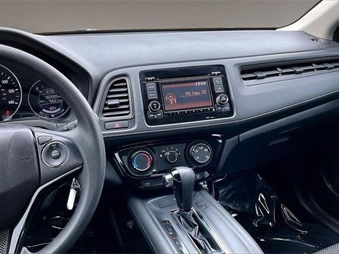 Certified 2019 Honda HR-V LX image 9