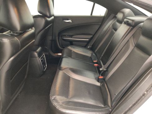 Used 2022 Dodge Charger SXT w/ Leather Interior Group RWD image 18