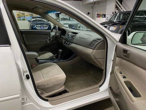 Used 2003 Toyota Camry LE image 14