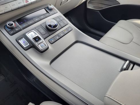 Used 2022 Hyundai Palisade Limited AWD/4WD image 11