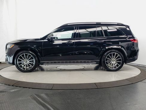 Used 2026 Mercedes-Benz GLS 580 4MATIC w/ Night Package image 4