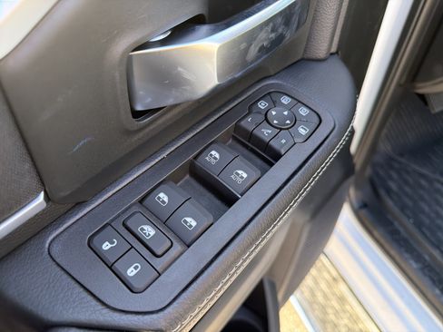 Used 2025 RAM 2500 Big Horn AWD/4WD image 13