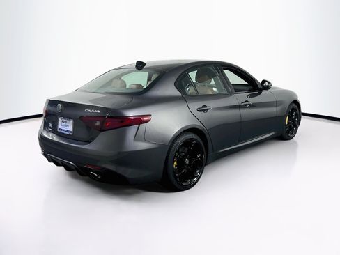 Used 2020 Alfa Romeo Giulia Ti Sport w/ Quick Order Package 22S Sport AWD/4WD image 5