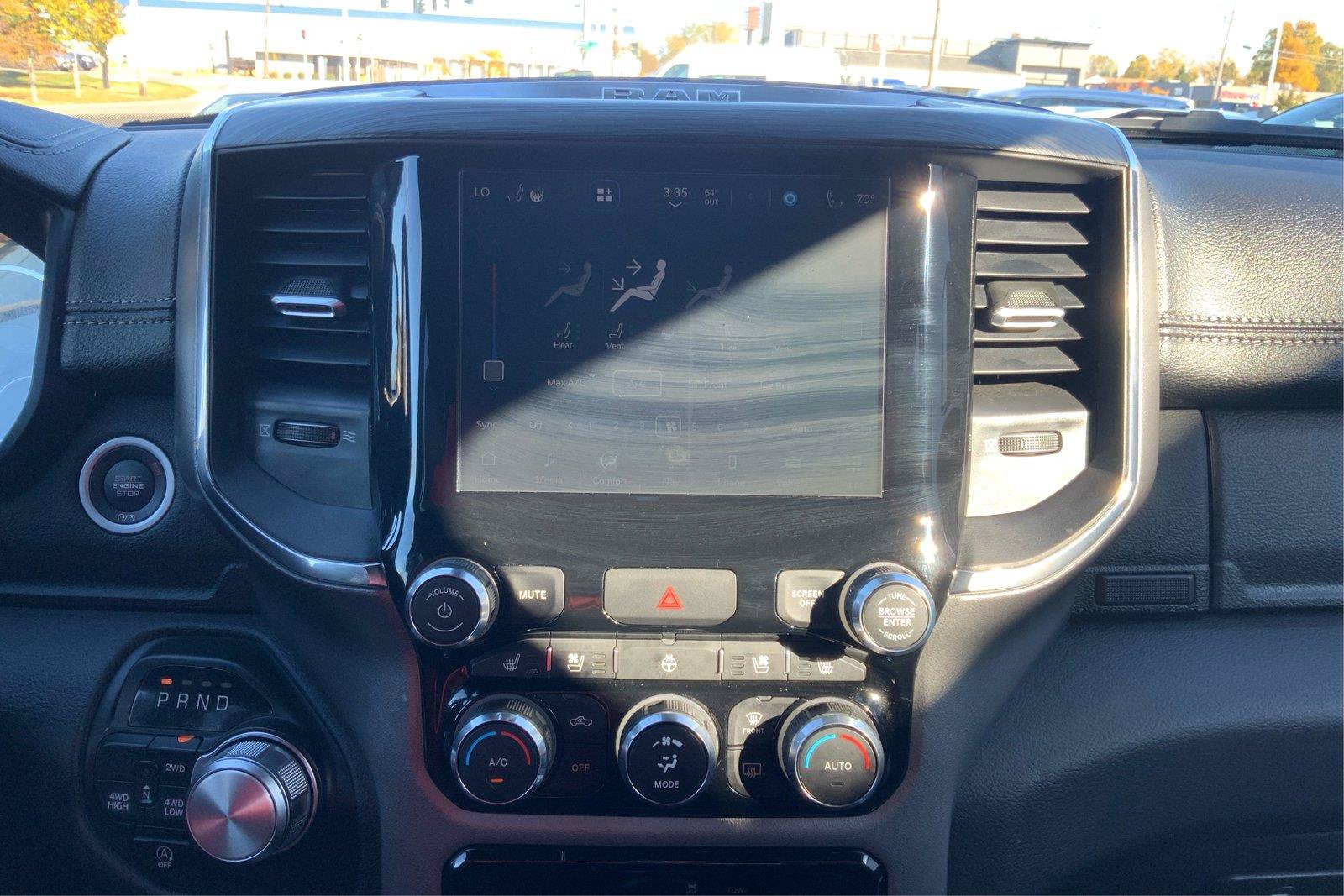 Used 2024 RAM 1500 Laramie AWD/4WD image 33