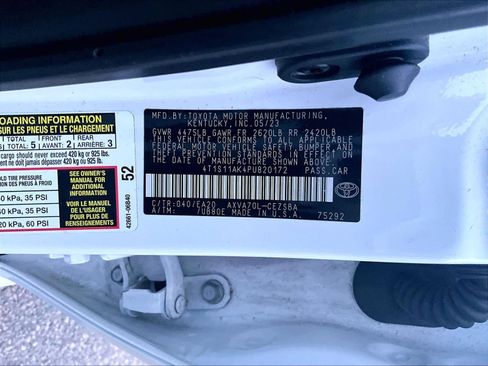 Used 2023 Toyota Camry SE w/ Cold Weather Package FWD image 6