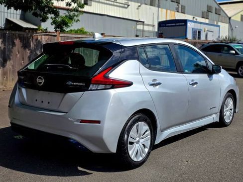 Used 2018 Nissan Leaf S w/ S Charge Package FWD image 7