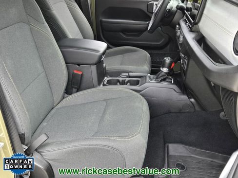 Used 2025 Jeep Gladiator Sport image 17