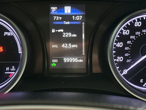 Used 2021 Toyota Camry LE image 24