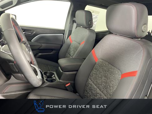 Used 2023 Chevrolet Colorado Z71 w/ Z71 Convenience Package 2 AWD/4WD image 17