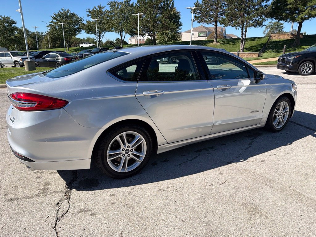 Used 2018 Ford Fusion SE FWD image 6