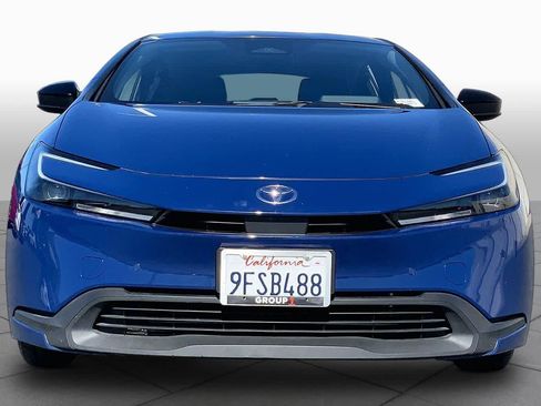Used 2023 Toyota Prius LE FWD image 3