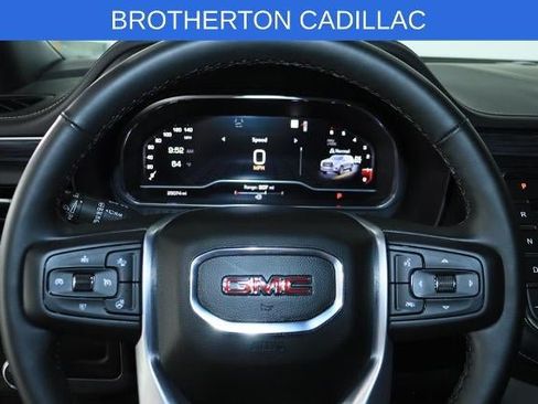 Used 2023 GMC Yukon SLT w/ SLT Premium Package AWD/4WD image 18