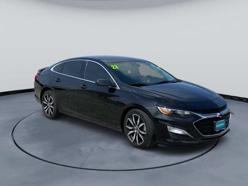 Used 2023 Chevrolet Malibu RS w/ LPO, Floor Liner Package FWD image 3