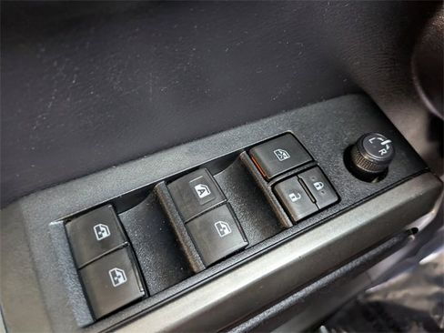 Used 2020 Toyota Tacoma SR5 image 23