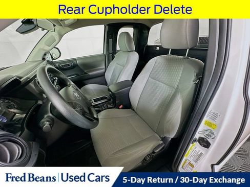 Used 2022 Toyota Tacoma SR AWD/4WD image 23