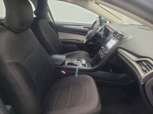 Used 2019 Ford Fusion SE w/ Equipment Group 151A FWD image 21