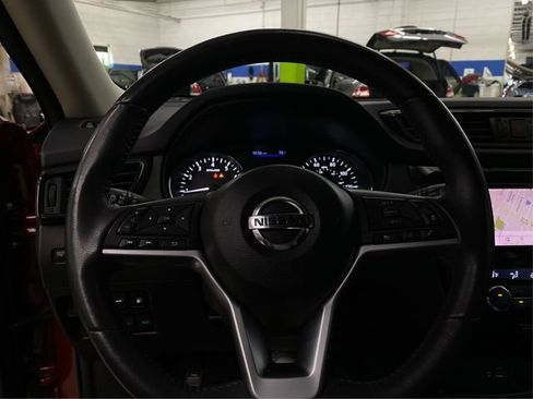 Used 2018 Nissan Rogue SV w/ Sun & Sound Touring Package AWD/4WD image 23