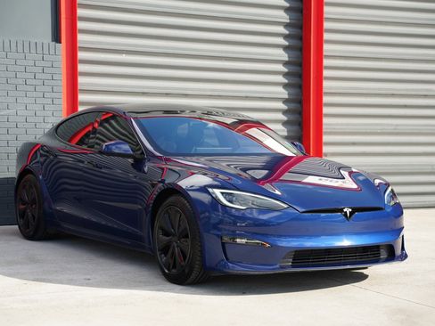 Used 2023 Tesla Model S Standard Range image 5