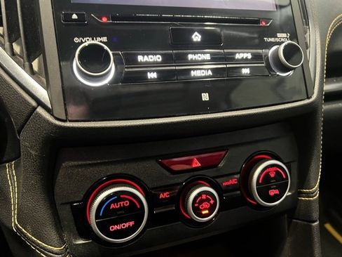 Used 2021 Subaru Crosstrek 2.5i Sport w/ Moonroof Package image 19