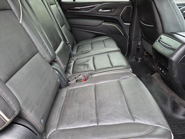Used 2024 Cadillac Escalade ESV Sport w/ LPO, ONYX Package AWD/4WD image 21