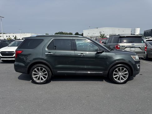 Used 2016 Ford Explorer Limited w/ Equipment Group 301A AWD/4WD image 34