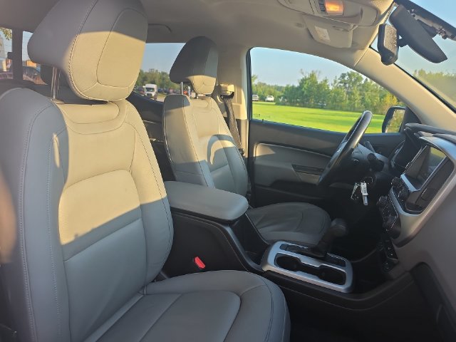 Used 2016 Chevrolet Colorado LT w/ Luxury Package, Chrome RWD image 11