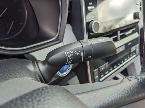 Used 2019 Toyota Avalon XLE image 35