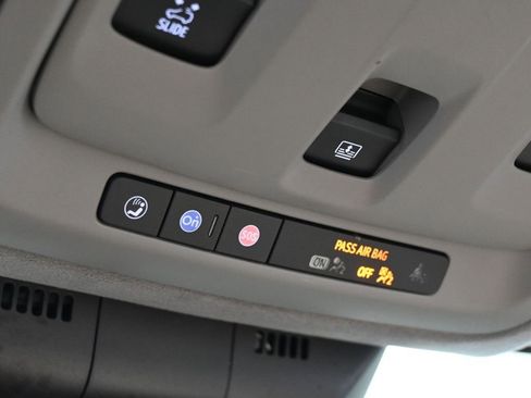 Used 2021 Cadillac Escalade Sport Platinum w/ LPO, ONYX Package image 23