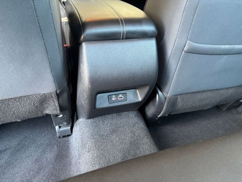 Used 2025 Nissan Altima 2.5 SV FWD image 23