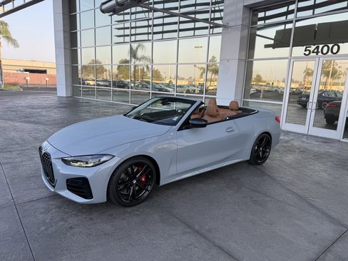 Used 2023 BMW M440i Convertible w/ Premium Package image 25