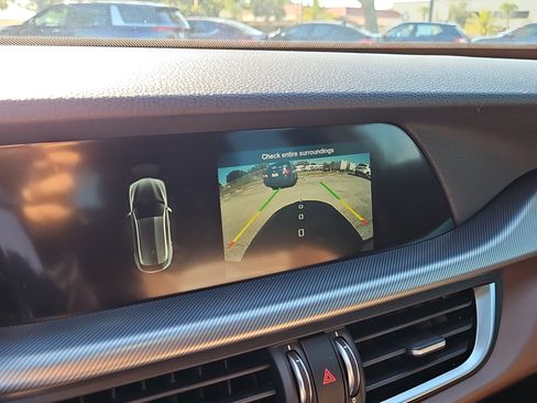 Used 2021 Alfa Romeo Stelvio Ti Sport image 16