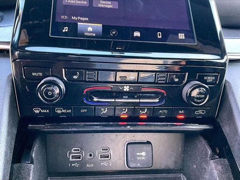 Certified 2022 Jeep Grand Cherokee L Laredo image 17