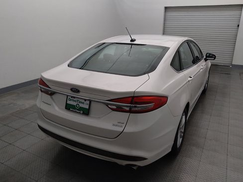 Used 2018 Ford Fusion SE FWD image 7